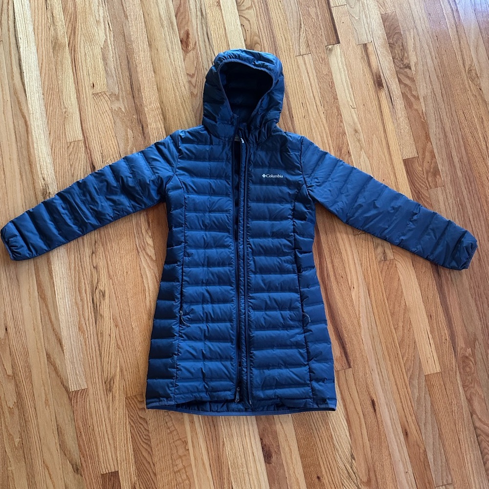 Columbia Women’s Lake 22 Down Long Hooded Jacket, size S